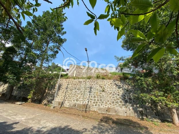 Lahan Dijual Lokasi Strategis di Bandung dengan Luas 4060m2 Lahan Dijual Lokasi Strategis di Bandung dengan Luas 4060m2