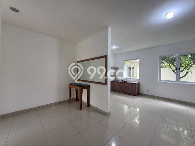 Lokasi strategis! Rumah siap pakai disewakan di Cakung LB 232m2 Lokasi strategis! Rumah siap pakai disewakan di Cakung LB 232m2