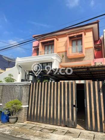 Ready to Use! Premium House LT 250m2 Desain Elegan di Meruya Ready to Use! Premium House LT 250m2 Desain Elegan di Meruya