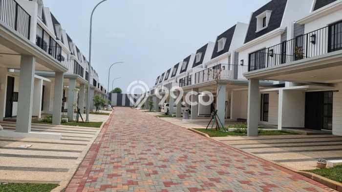 Dijual Rumah Premium dengan Fasilitas Sekitar Komplit di Cakung, Jakarta Timur Dijual Rumah Premium dengan Fasilitas Sekitar Komplit di Cakung, Jakarta Timur