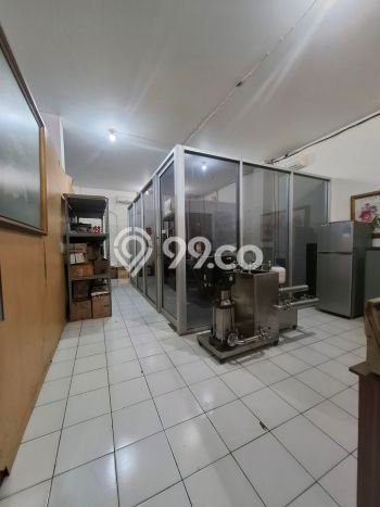 KAWASAN KOMERSIAL! Ruko Disewakan Kawasan Kembangan, Luas 450m², Lokasi Premium KAWASAN KOMERSIAL! Ruko Disewakan Kawasan Kembangan, Luas 450m², Lokasi Premium