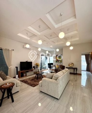 Rumah Berkualitas LT 243m² / LB 300m² di Lokasi Strategis Sentul City, Bogor Rumah Berkualitas LT 243m² / LB 300m² di Lokasi Strategis Sentul City, Bogor