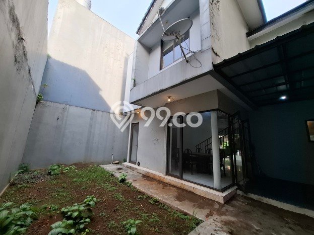 Rumah Mewah LB 270m2 Siap Huni Desain Elegan di BSD The Green, Tangerang Rumah Mewah LB 270m2 Siap Huni Desain Elegan di BSD The Green, Tangerang