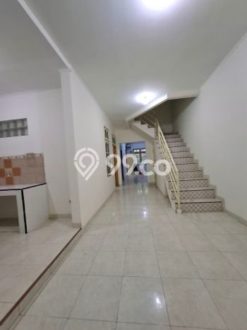 HARGA SPESIAL! Rumah Minimalis area Taman Surya, Jakarta Barat, Luas 108m² Bangunan 190m² BISA KPR! HARGA SPESIAL! Rumah Minimalis area Taman Surya, Jakarta Barat, Luas 108m² Bangunan 190m² BISA KPR!