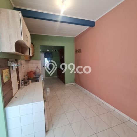 Rumah Modern 4 KT di Taman Surya Jakarta Barat Semi Furnished Rumah Modern 4 KT di Taman Surya Jakarta Barat Semi Furnished