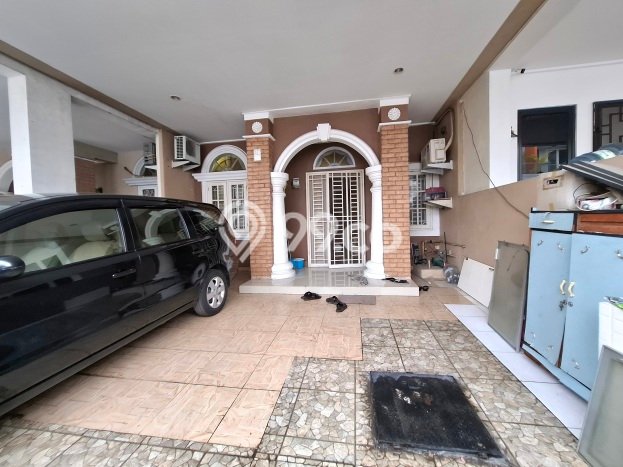 Rumah Luxury Modern Tanpa Renovasi di Taman Palem Jakarta Barat Rumah Luxury Modern Tanpa Renovasi di Taman Palem Jakarta Barat