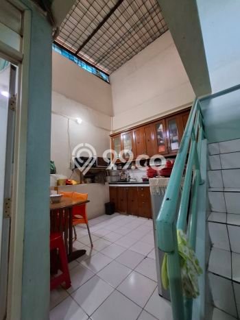 Ruko Dijual di Jakarta Barat LT 75m2 & LB 225m2 Lokasi Terbaik! Ruko Dijual di Jakarta Barat LT 75m2 & LB 225m2 Lokasi Terbaik!