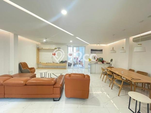 Dijual Rumah Elit Exclusive di Cengkareng, Jakarta Barat Dijual Rumah Elit Exclusive di Cengkareng, Jakarta Barat