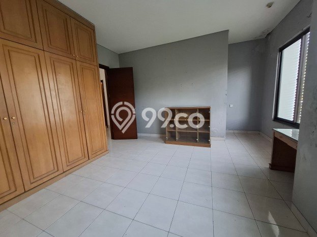 Rumah Mewah LB 270m2 Siap Huni Desain Elegan di BSD The Green, Tangerang Rumah Mewah LB 270m2 Siap Huni Desain Elegan di BSD The Green, Tangerang