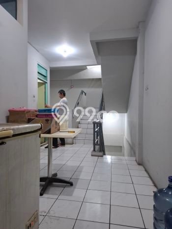 Ruko Dijual di Jakarta Barat LT 75m2 & LB 225m2 Lokasi Terbaik! Ruko Dijual di Jakarta Barat LT 75m2 & LB 225m2 Lokasi Terbaik!