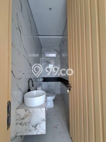 Rumah Asri area Cipondoh, Tangerang, LT 77m² Bangunan 100m² Rumah Asri area Cipondoh, Tangerang, LT 77m² Bangunan 100m²
