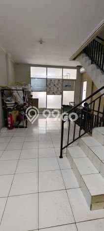 Ruko Dijual di Ciputat LT 125m2, LB 350m2 Solusi Investasi Cerdas Ruko Dijual di Ciputat LT 125m2, LB 350m2 Solusi Investasi Cerdas