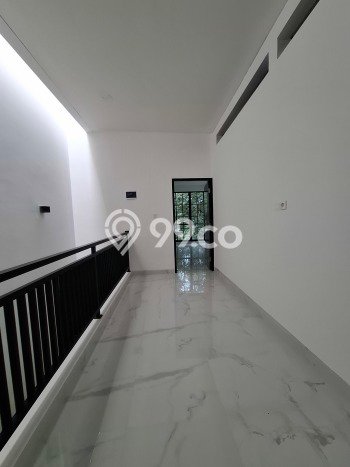 Ready to Use! Luxury House LT 125m2 Desain Modern di Kav DKI Ready to Use! Luxury House LT 125m2 Desain Modern di Kav DKI