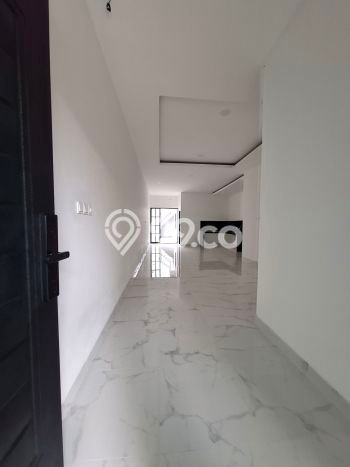 Ready to Use! Luxury House LT 125m2 Desain Modern di Kav DKI Ready to Use! Luxury House LT 125m2 Desain Modern di Kav DKI