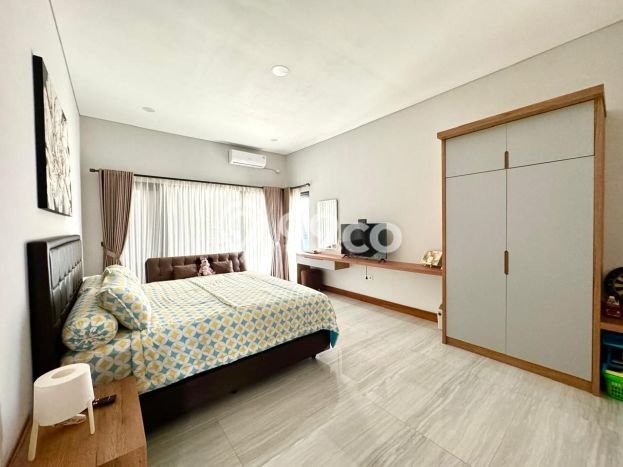 Rumah Berkualitas LT 243m² / LB 300m² di Lokasi Strategis Sentul City, Bogor Rumah Berkualitas LT 243m² / LB 300m² di Lokasi Strategis Sentul City, Bogor