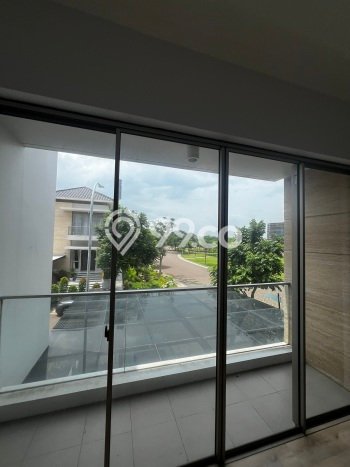 Rumah Elit Modern Tanpa Renovasi di Golf Island Jakarta Utara Rumah Elit Modern Tanpa Renovasi di Golf Island Jakarta Utara