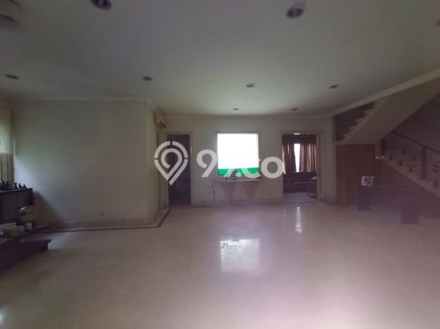 Rumah Berkualitas di Kedoya, Jakarta Barat, LT 480m² LB 417m² - HARGA NEGO! Rumah Berkualitas di Kedoya, Jakarta Barat, LT 480m² LB 417m² - HARGA NEGO!
