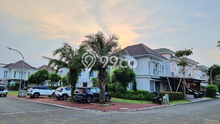 Dijual Rumah Mewah Megah Dengan View Cantik di Gading Serpong, Tangerang Dijual Rumah Mewah Megah Dengan View Cantik di Gading Serpong, Tangerang