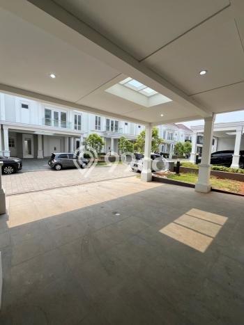 Jual Rumah Luas Megah Dengan View Eksklusif di Gading Serpong, Tangerang Jual Rumah Luas Megah Dengan View Eksklusif di Gading Serpong, Tangerang