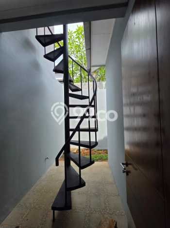 Rumah Elit Modern Tanpa Renovasi di BSD The Icon Tangerang Rumah Elit Modern Tanpa Renovasi di BSD The Icon Tangerang