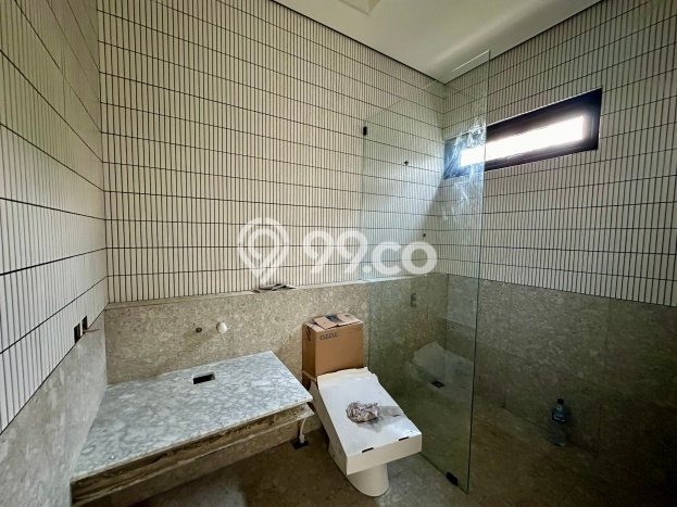 Rumah Nyaman 4 Kamar Lokasi Tenang di BSD The Icon, Tangerang Rumah Nyaman 4 Kamar Lokasi Tenang di BSD The Icon, Tangerang