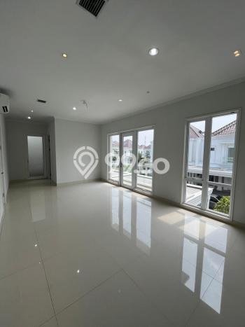 For Sale! Luxury House LT 180m2 Desain Elegan di Gading Serpong For Sale! Luxury House LT 180m2 Desain Elegan di Gading Serpong