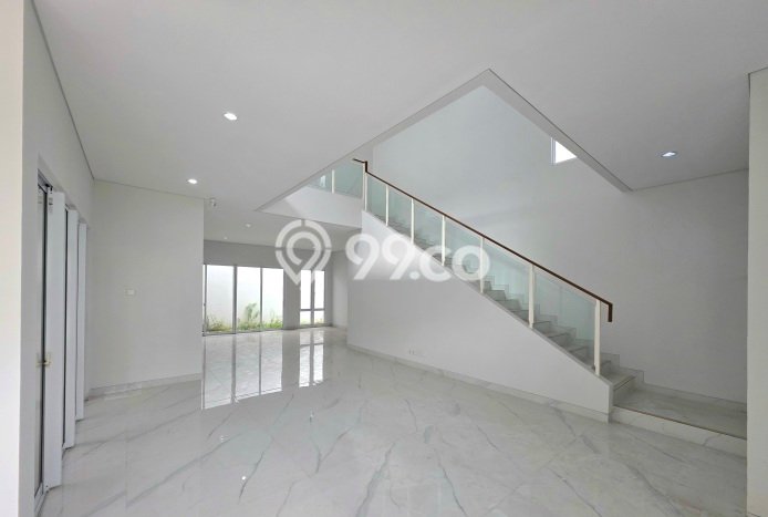 Rumah Mewah LB 316m2 Siap Pakai Desain Elegan di Gading Serpong, Tangerang Rumah Mewah LB 316m2 Siap Pakai Desain Elegan di Gading Serpong, Tangerang