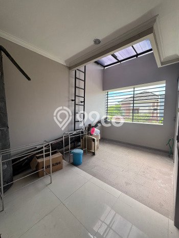 Ready to Use! Luxury House LT 220m2 Desain Elegan di BSD The Icon Ready to Use! Luxury House LT 220m2 Desain Elegan di BSD The Icon