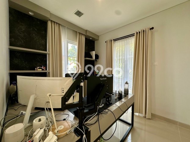 Ready to Use! Premium House LT 253m2 Desain Elegan di Gading Serpong Ready to Use! Premium House LT 253m2 Desain Elegan di Gading Serpong