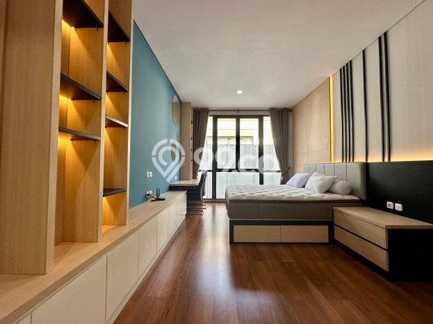 Jual Rumah Luas Elegan Dengan View Eksklusif di BSD City, Tangerang Jual Rumah Luas Elegan Dengan View Eksklusif di BSD City, Tangerang