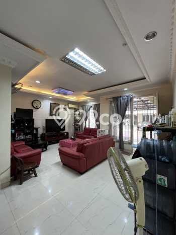 Rumah Mewah LB 200m2 Siap Huni Desain Elegan di Gading Serpong, Tangerang Rumah Mewah LB 200m2 Siap Huni Desain Elegan di Gading Serpong, Tangerang