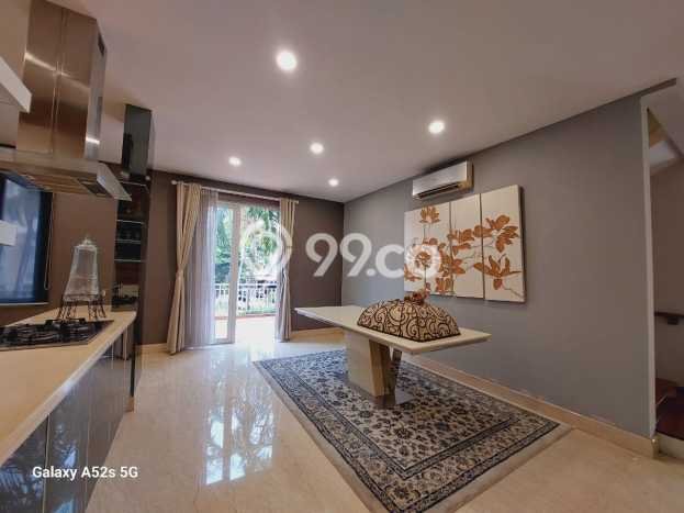 Rumah Elit Modern Siap Huni di Pantai Indah Kapuk Jakarta Utara Rumah Elit Modern Siap Huni di Pantai Indah Kapuk Jakarta Utara