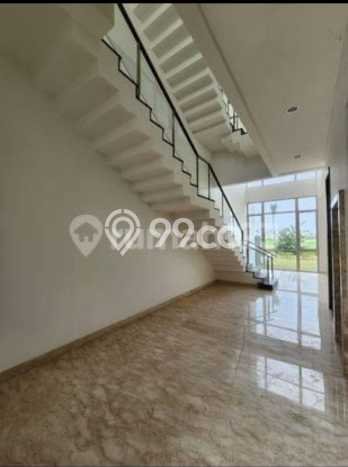 Rumah sewa siap pakai 4 KT di Golf Island, Jakarta Utara Rumah sewa siap pakai 4 KT di Golf Island, Jakarta Utara