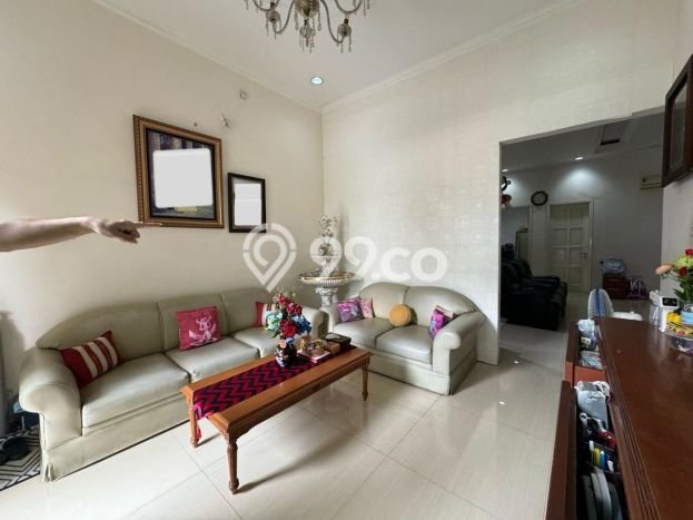 Rumah Elit LB 300m2 Siap Pakai Desain Elegan di Pluit, Jakarta Utara Rumah Elit LB 300m2 Siap Pakai Desain Elegan di Pluit, Jakarta Utara