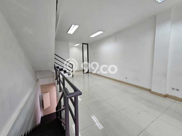 Ruko untuk Disewa di Pusat Jakarta Utara Luas Bangunan 200m2 Ruko untuk Disewa di Pusat Jakarta Utara Luas Bangunan 200m2