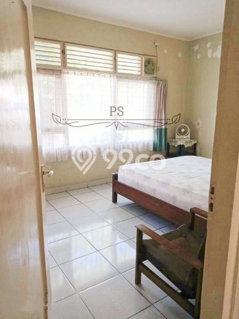 Rumah Mewah dengan Luas Tanah 277m² di Lingkungan Asri Kebayoran Baru, Jakarta Selatan Rumah Mewah dengan Luas Tanah 277m² di Lingkungan Asri Kebayoran Baru, Jakarta Selatan