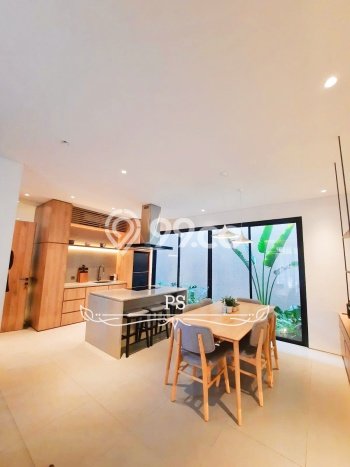 Rumah Elit Modern Tanpa Renovasi di Lebak Bulus Jakarta Selatan Rumah Elit Modern Tanpa Renovasi di Lebak Bulus Jakarta Selatan