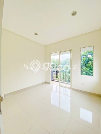 Rumah Exclusive 5 KT 5 KM di Kompleks Perumahan BSD, Tangerang Rumah Exclusive 5 KT 5 KM di Kompleks Perumahan BSD, Tangerang