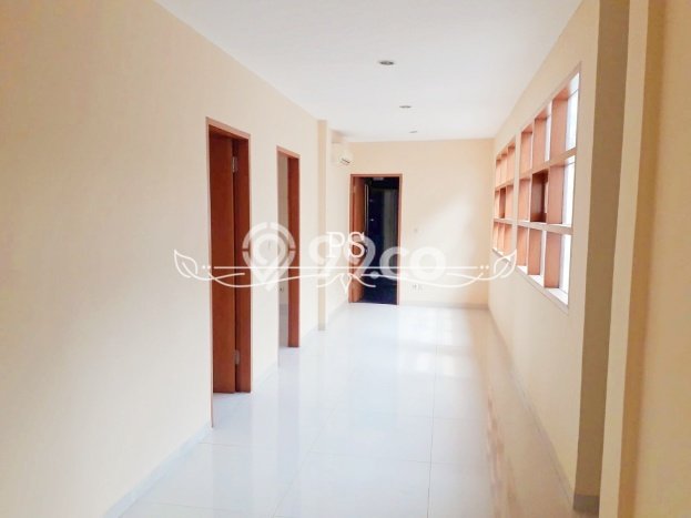 Hunian Elit LB 324m2 Siap Pakai Desain Elegan di Kemang, Jakarta Selatan Hunian Elit LB 324m2 Siap Pakai Desain Elegan di Kemang, Jakarta Selatan