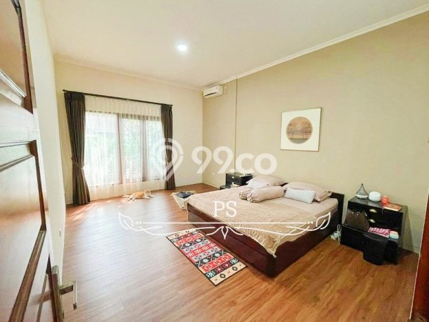 Rumah Eksklusif Dijual LT 240m2 di Cinere, Depok Rumah Eksklusif Dijual LT 240m2 di Cinere, Depok