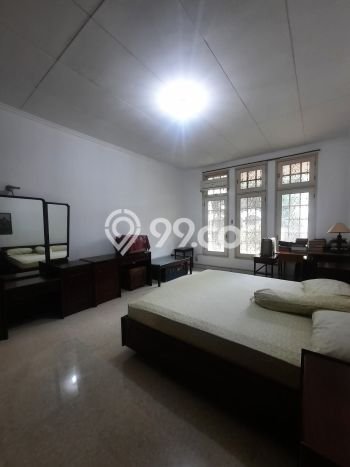 Properti Idaman 4 Kamar Tidur Akses Strategis di Mampang Prapatan, Jakarta Selatan Properti Idaman 4 Kamar Tidur Akses Strategis di Mampang Prapatan, Jakarta Selatan