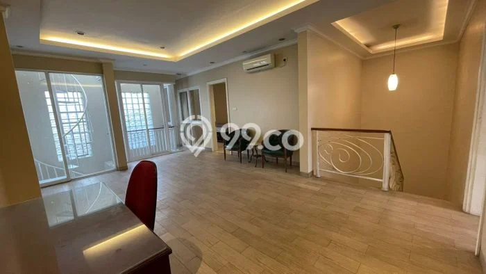 Disewakan Rumah Konsep Minimalis di Cilandak Jakarta Selatan dengan 6 Kamar Disewakan Rumah Konsep Minimalis di Cilandak Jakarta Selatan dengan 6 Kamar