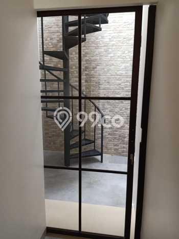 For Sale Rumah Mewah Exclusive di Cengkareng, Jakarta Barat For Sale Rumah Mewah Exclusive di Cengkareng, Jakarta Barat