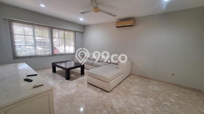 Sewa Rumah Murah di Lippo Karawaci Tangerang dengan 4 Kamar Tidur Sewa Rumah Murah di Lippo Karawaci Tangerang dengan 4 Kamar Tidur