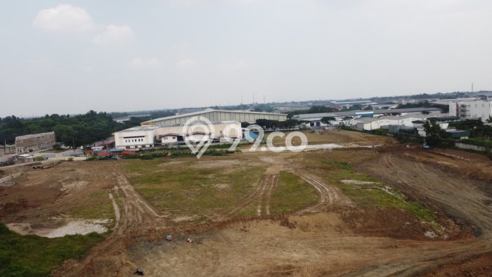 LOKASI PREMIUM! Tanah Kawasan Lippo Cikarang, Luas 7000m2m², Akses Strategis LOKASI PREMIUM! Tanah Kawasan Lippo Cikarang, Luas 7000m2m², Akses Strategis