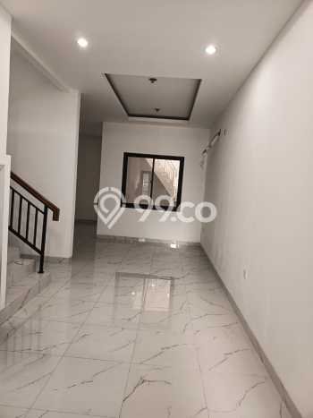 Siap Huni Rumah Mewah 5 Kamar di Kelapa Gading Dekat ke Mana Pun Siap Huni Rumah Mewah 5 Kamar di Kelapa Gading Dekat ke Mana Pun