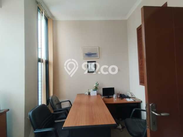 HARGA BERSAING! Ruko di Kelapa Gading, Luas 108m², Lokasi Komersial HARGA BERSAING! Ruko di Kelapa Gading, Luas 108m², Lokasi Komersial