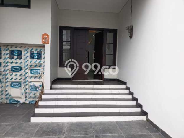 Siap Huni Rumah Mewah 5 Kamar di Kelapa Gading Dekat ke Mana Pun Siap Huni Rumah Mewah 5 Kamar di Kelapa Gading Dekat ke Mana Pun