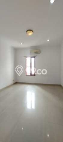 Rumah Luxury Modern Tanpa Renovasi di Puri Indah Jakarta Barat Rumah Luxury Modern Tanpa Renovasi di Puri Indah Jakarta Barat