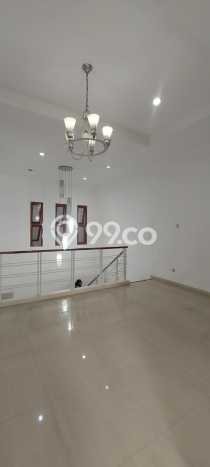 Rumah Luxury Modern Tanpa Renovasi di Puri Indah Jakarta Barat Rumah Luxury Modern Tanpa Renovasi di Puri Indah Jakarta Barat